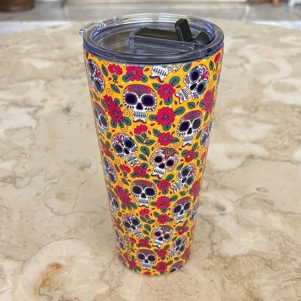 NWOT HydraPeak Yellow Skulls Insulated BPA Free Tumbler
